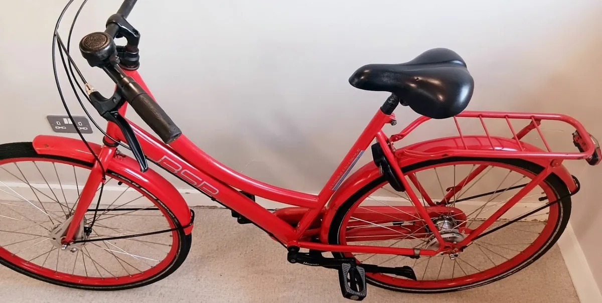 Ladies dutch city bike in good condition - Image 3