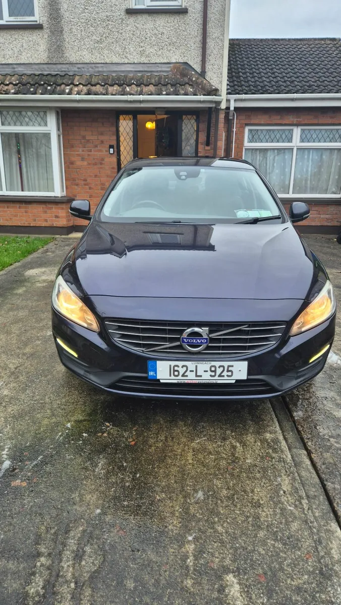 Volvo S60 2016 Excellent Condition - Image 1