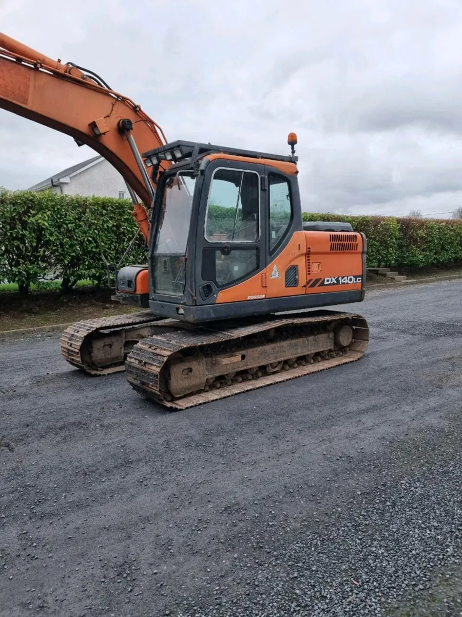 Doosan DX140 - Image 2