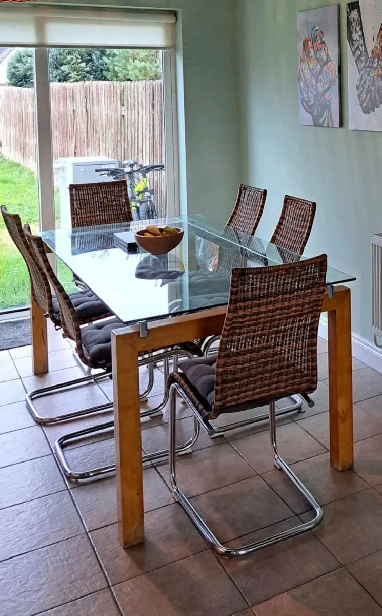 Kitchen table with 6 chairs - Image 1