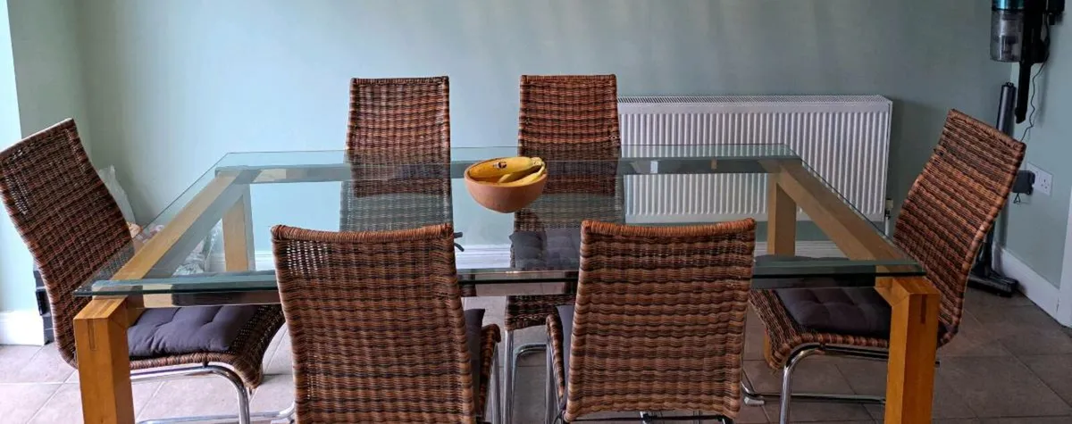 Kitchen table with 6 chairs - Image 2