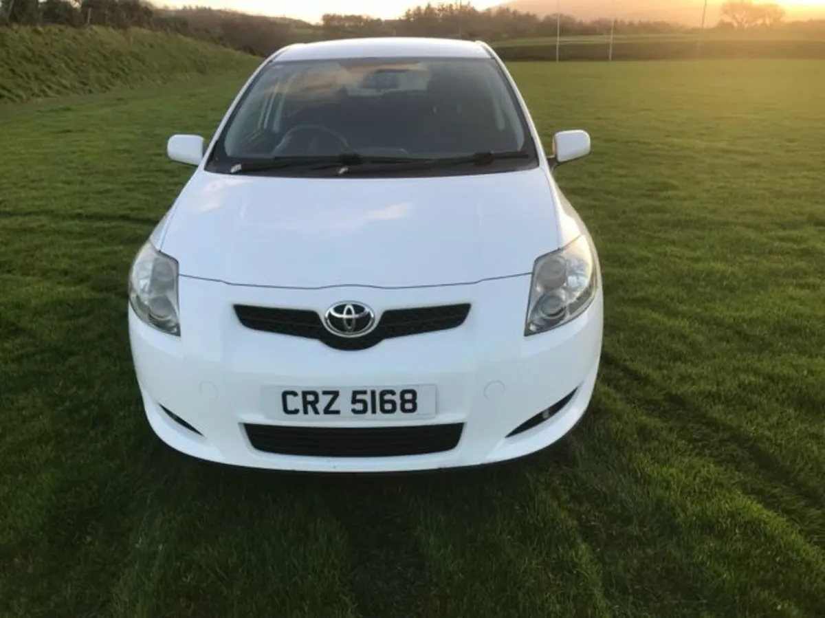 Toyota Auris 2009 - Image 3