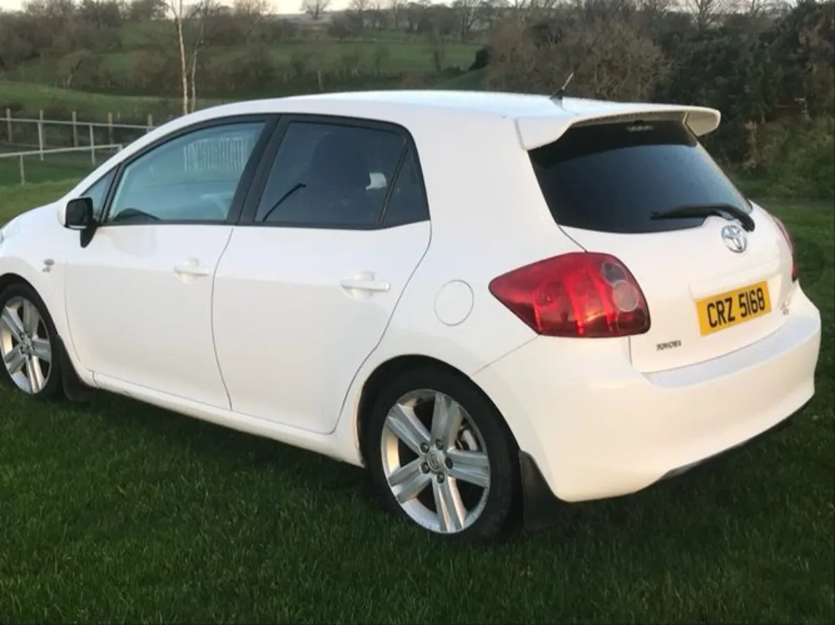 Toyota Auris 2009 - Image 4