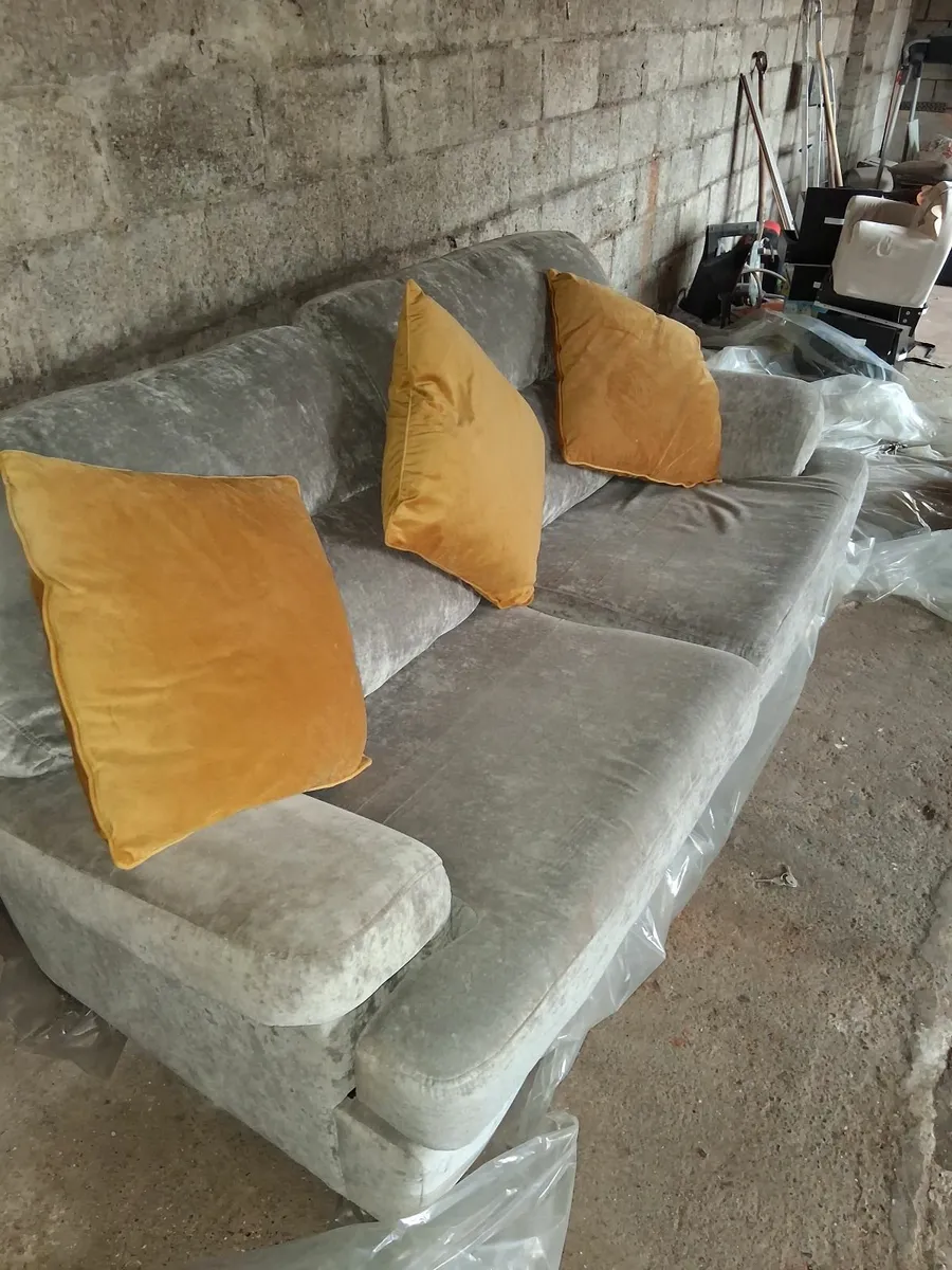 Sofa - Image 2