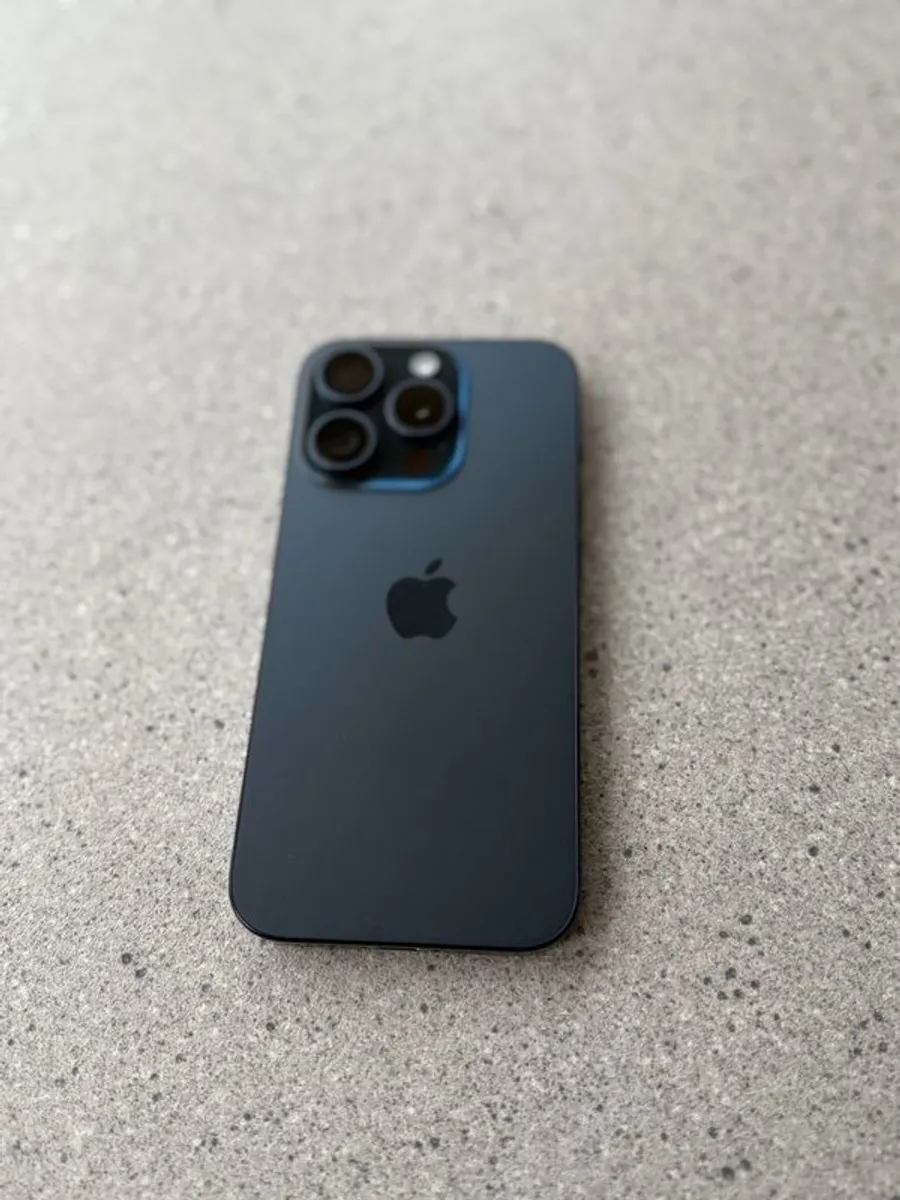iPhone 15 Pro - Image 2