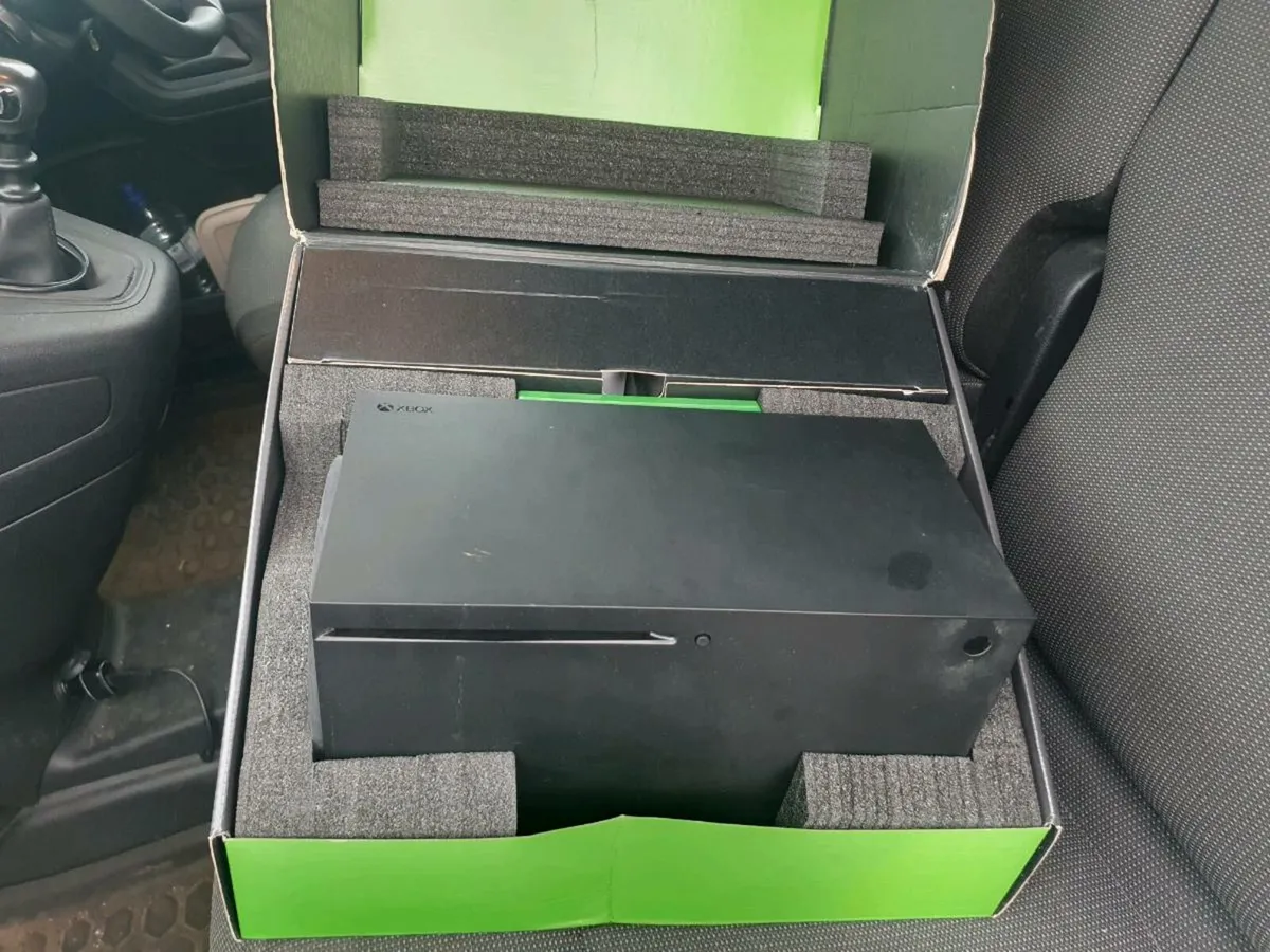 Xbox series x 1tb - Image 3