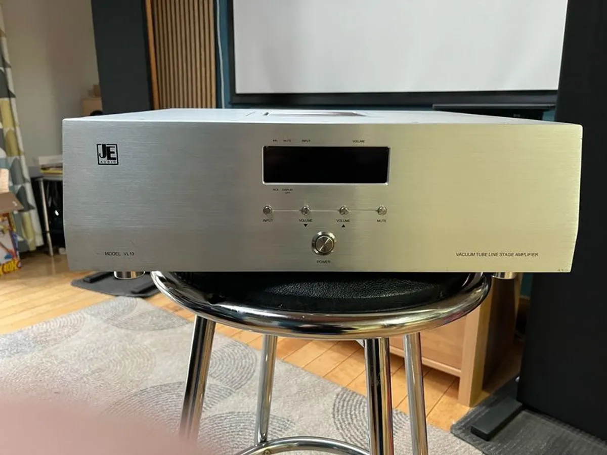 Valve Pre Amp - Image 1