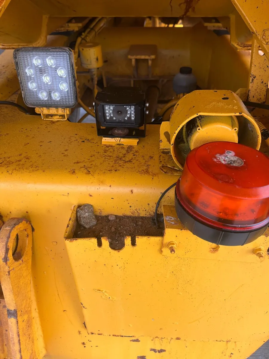 A25c dump truck - Image 4