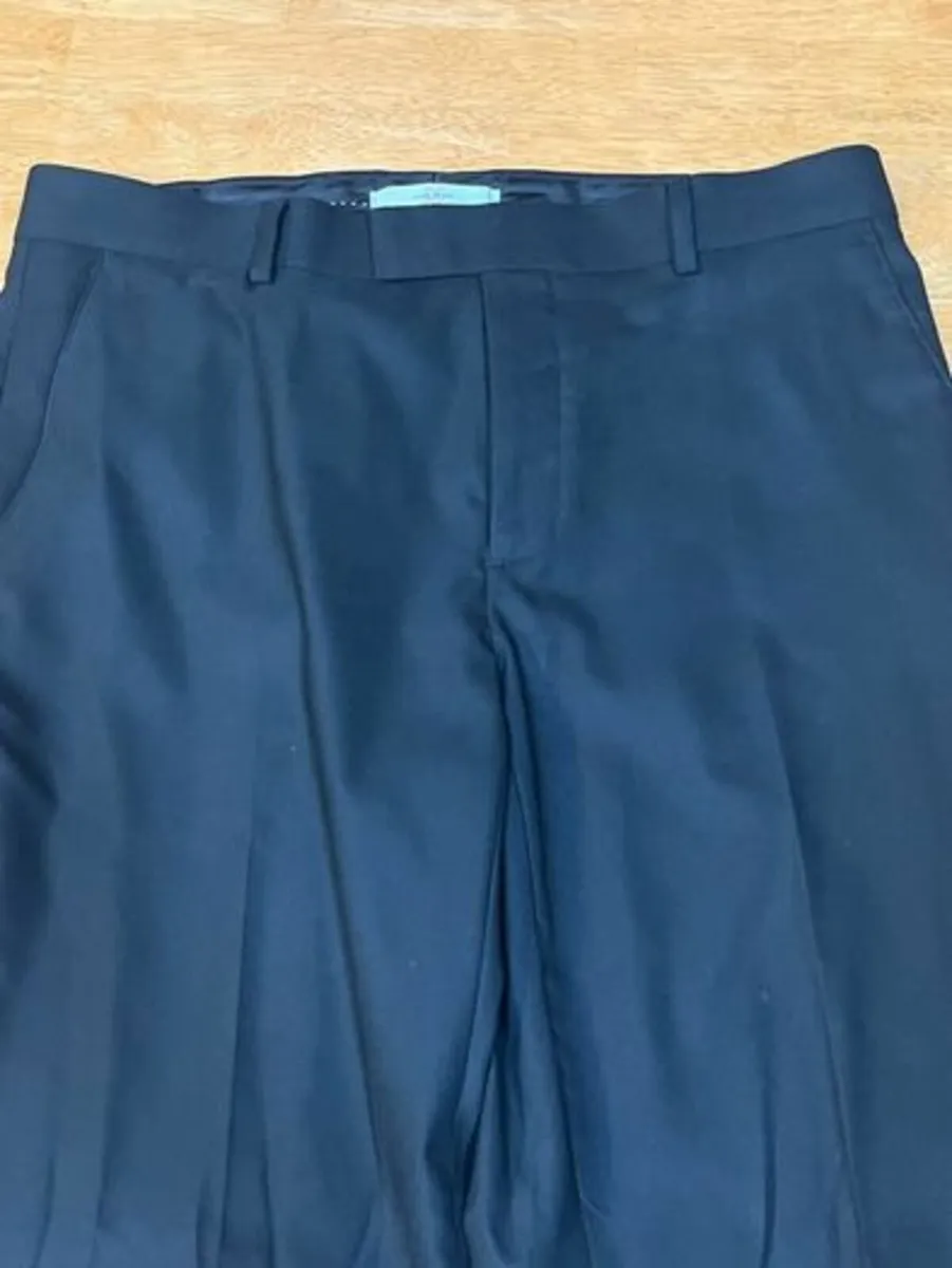 River Island. Men's Suit. 2 Piece. 44R . 34x34. - Image 2