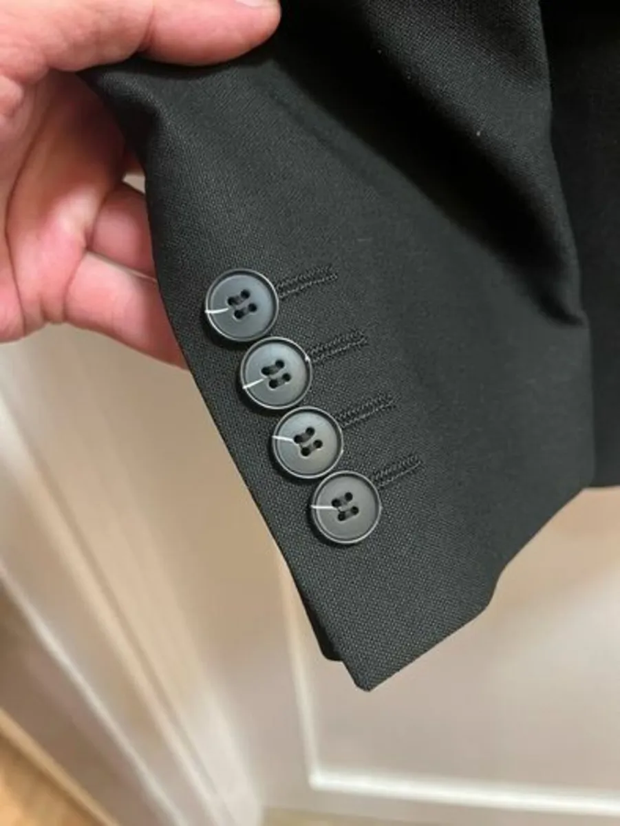 River Island. Men's Suit. 2 Piece. 44R . 34x34. - Image 3