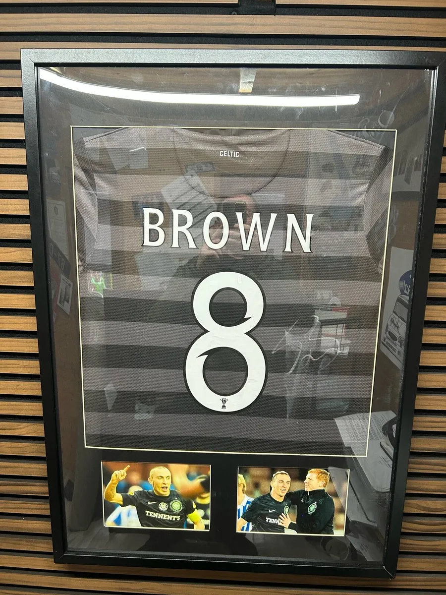 Celtic jersey in frame Scott Brown signed and worn - Image 2