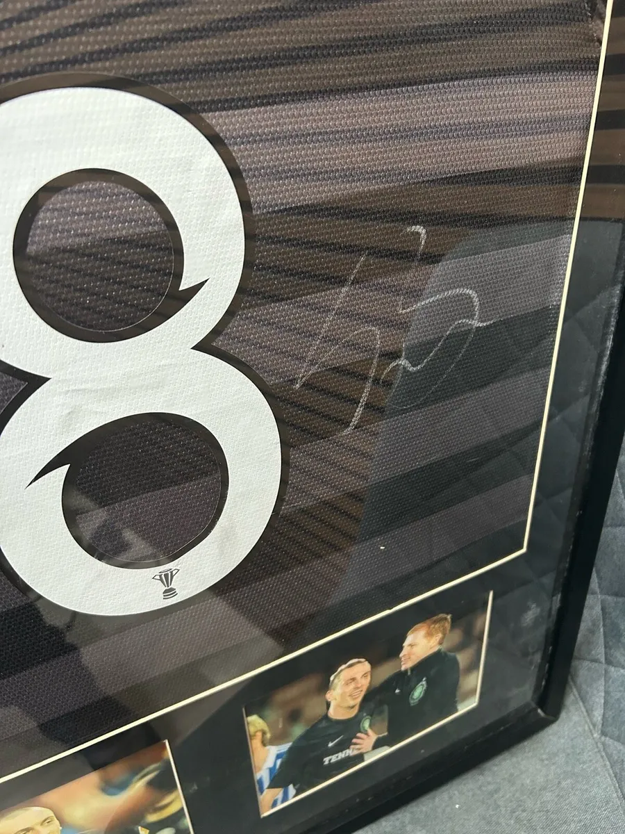 Celtic jersey in frame Scott Brown signed and worn - Image 3
