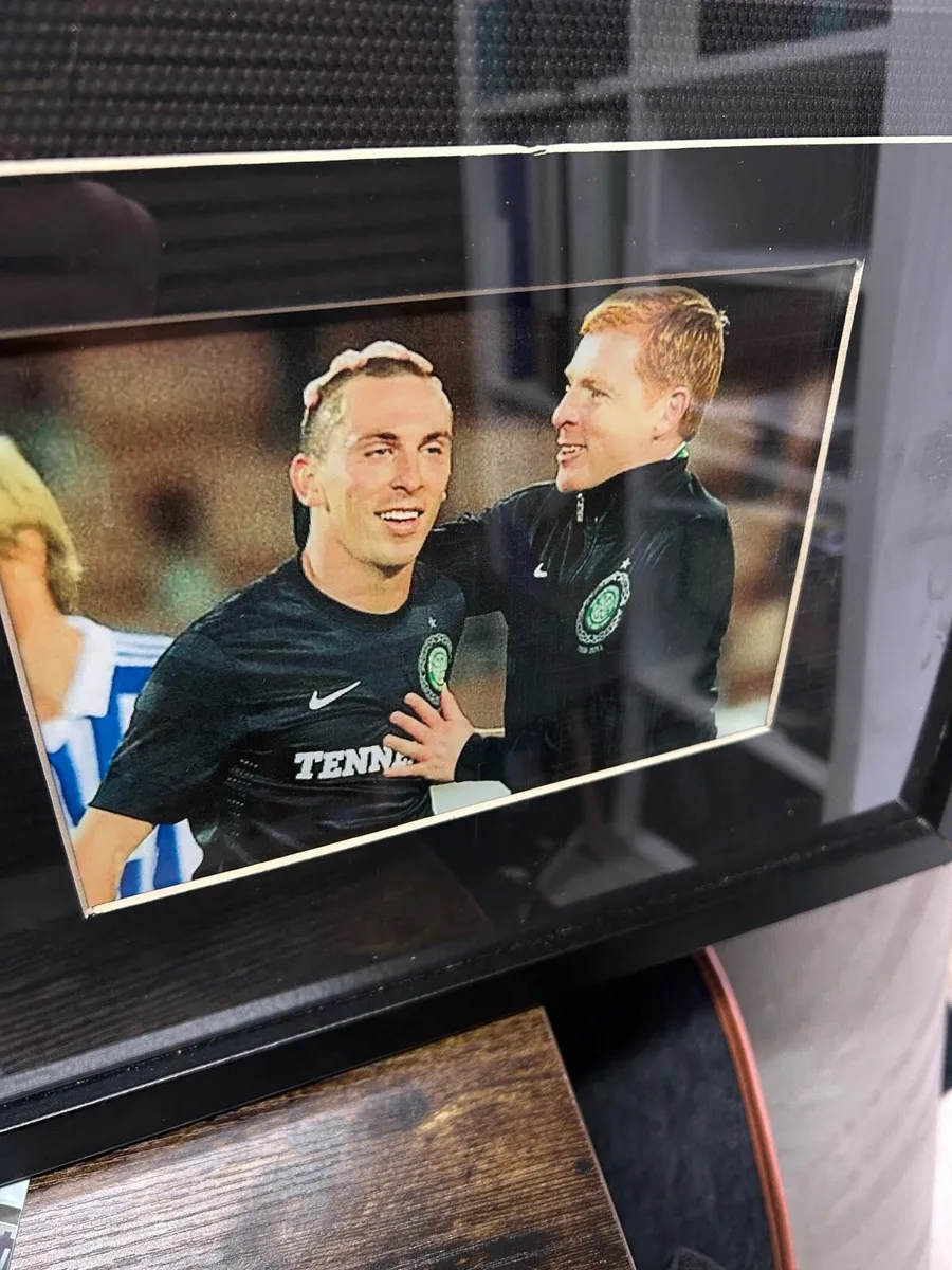 Celtic jersey in frame Scott Brown signed and worn - Image 4