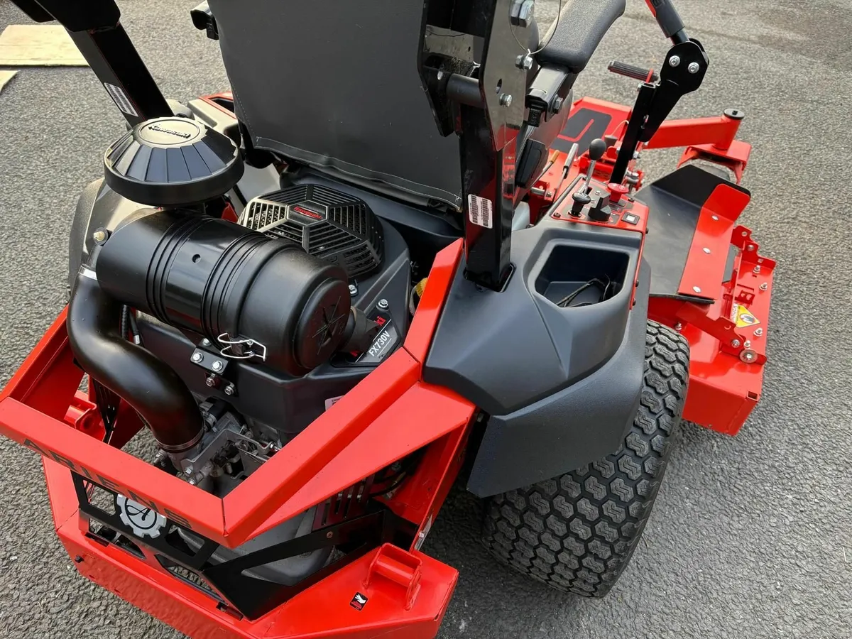 Ex Demo Ariens Zenith 60'' Kawasaki 726cc V-Twin - Image 2