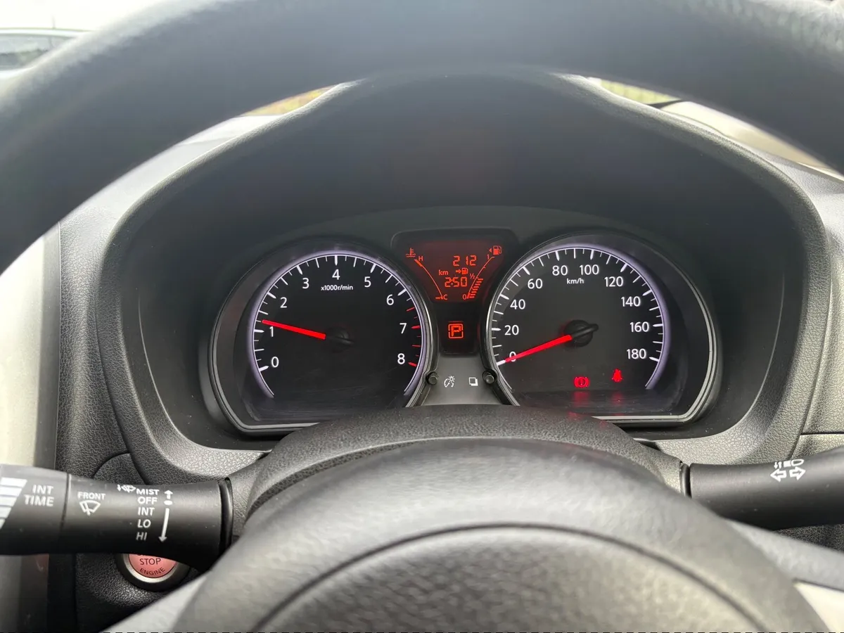 Nissan Note 2013 - Image 3