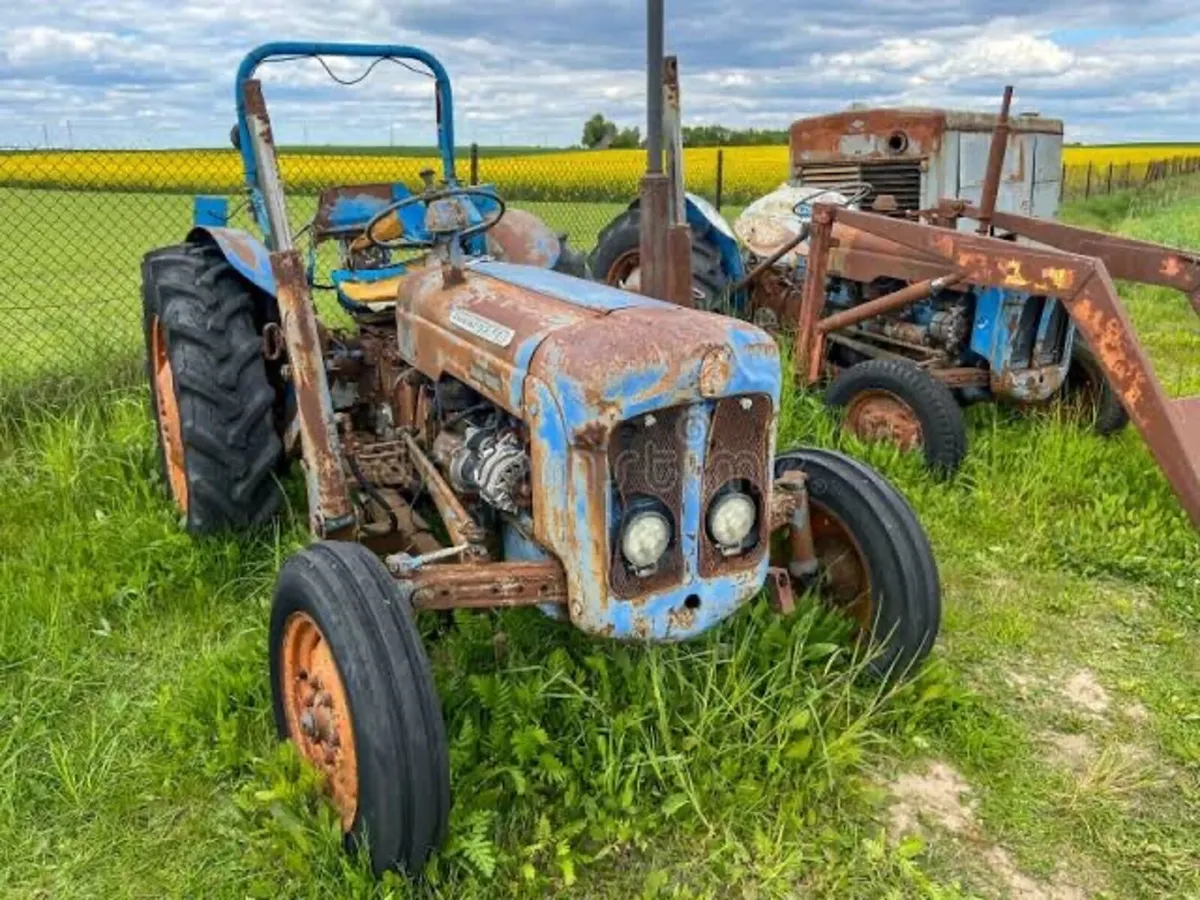Wanted old tractors any condition - Image 3