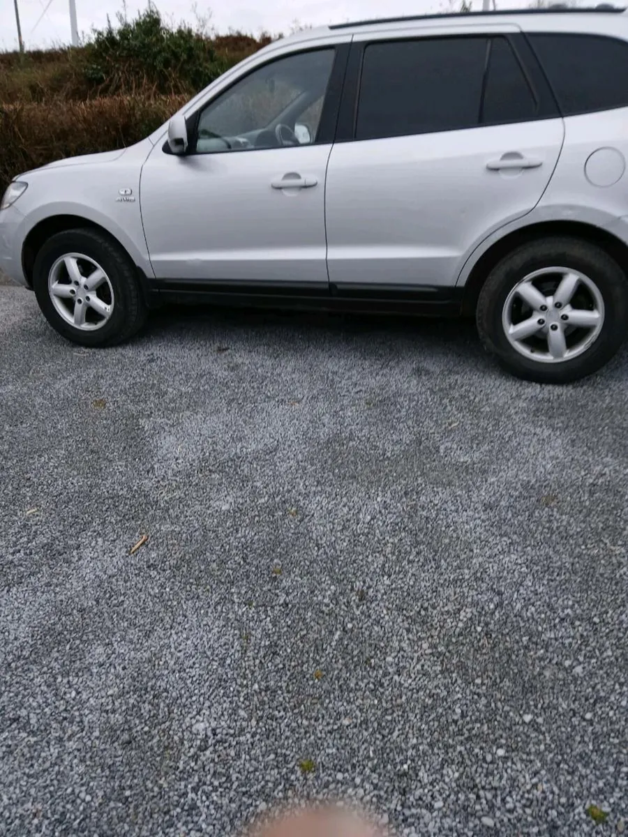4x4 Hyunda Santa fe - Image 3