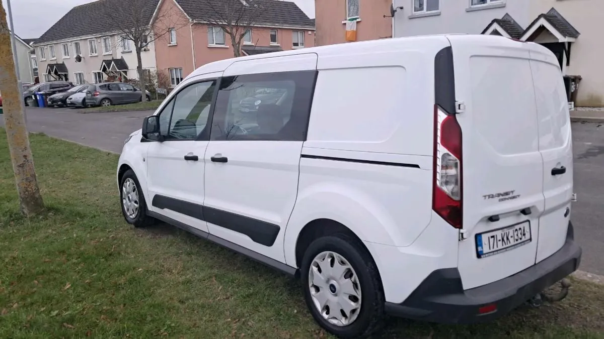 Crew Cab Van - Image 3