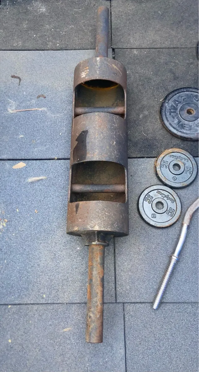 Old School Gym Equipment - Image 2