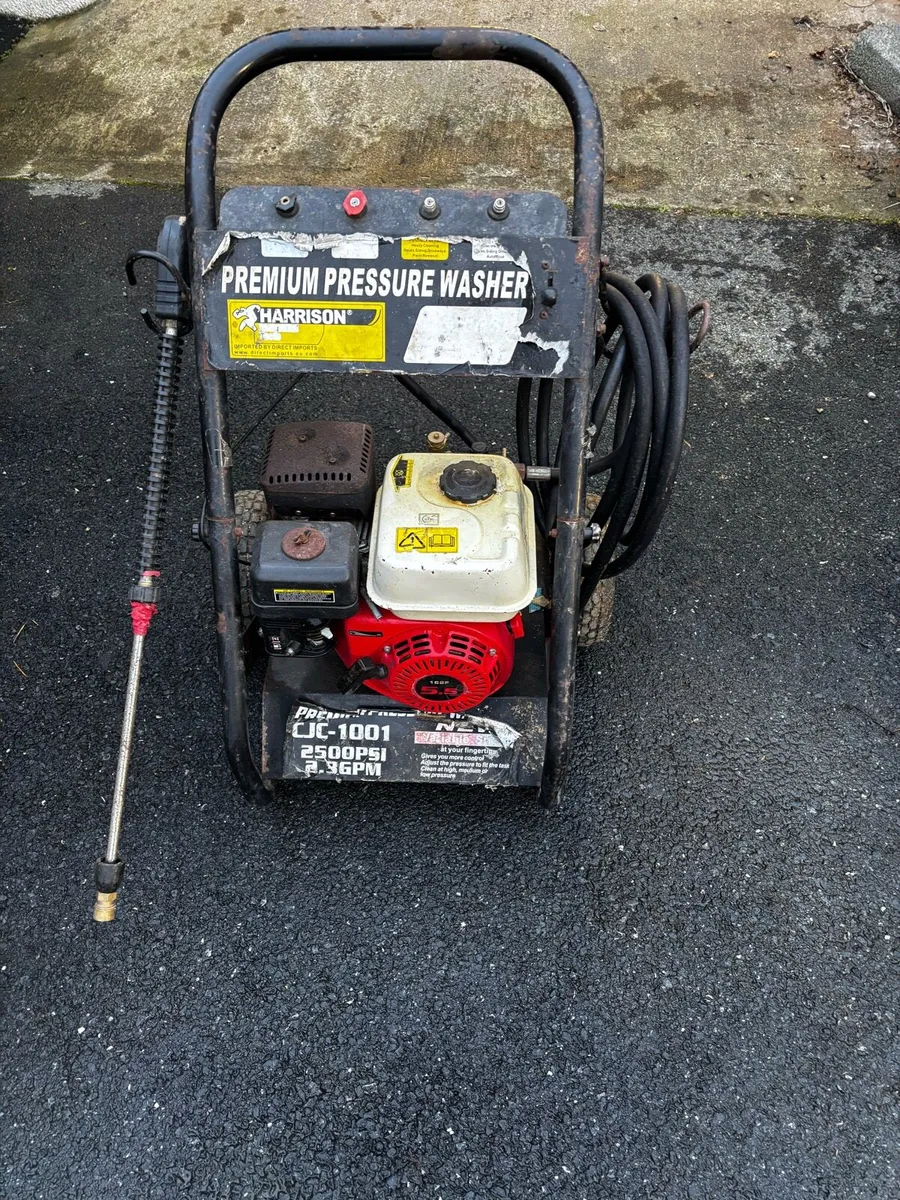 Petrol pressure washer - Image 1