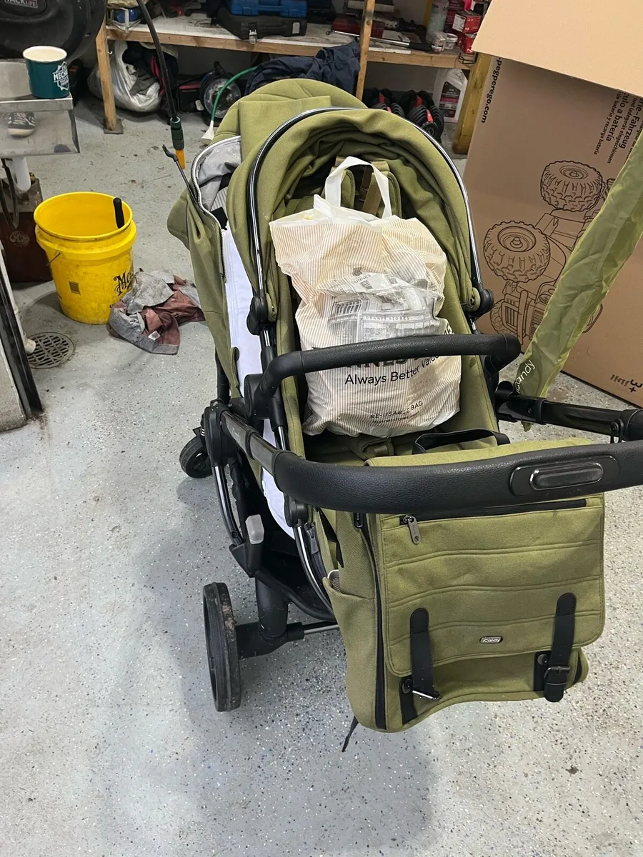 I candy double push chair - Image 2