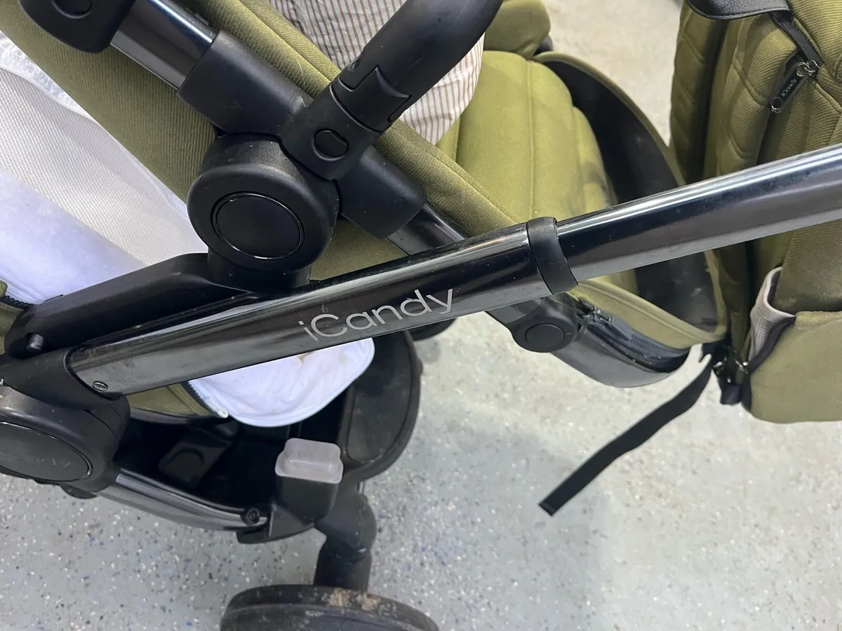 I candy double push chair - Image 4