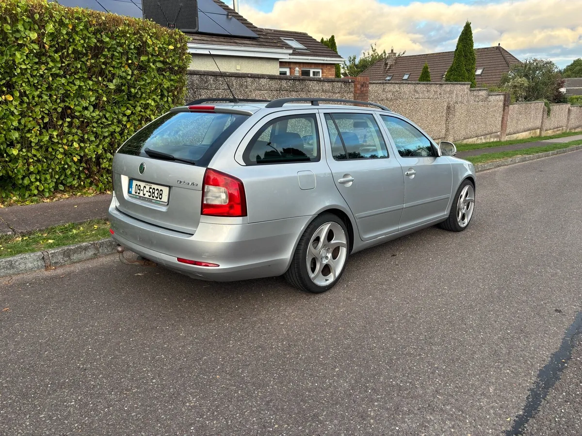Long NCT - Skoda Octavia Combi - Image 2