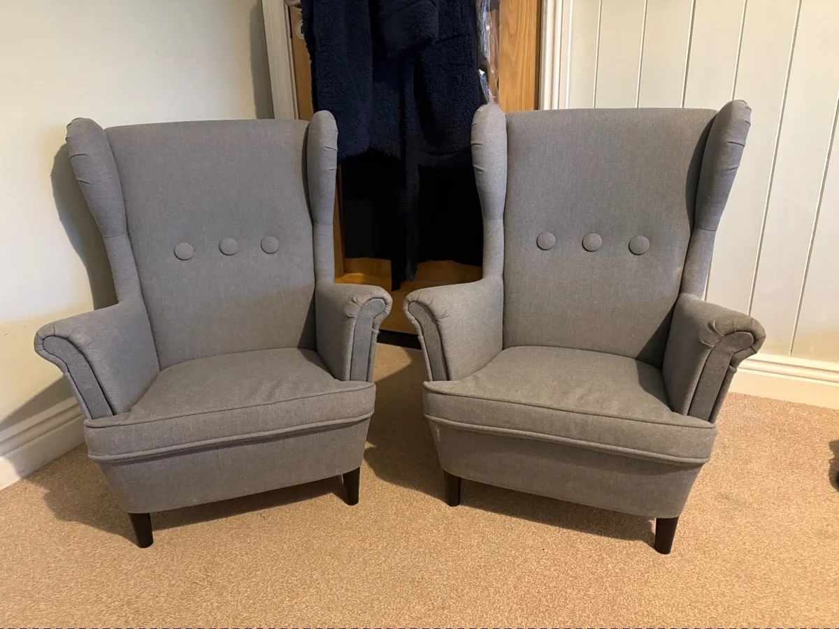 Kids chair - pair - furniture - Image 1