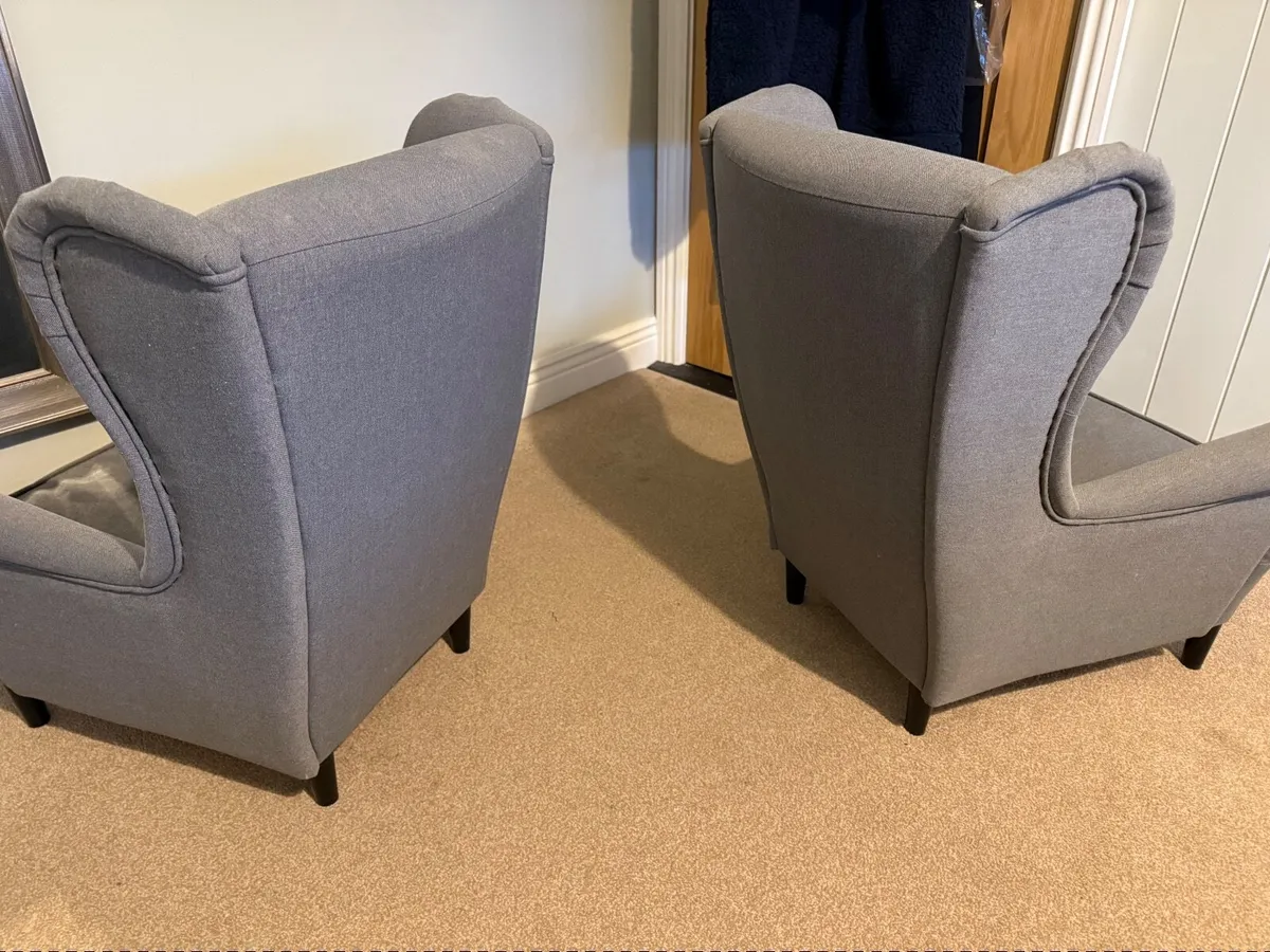 Kids chair - pair - furniture - Image 3