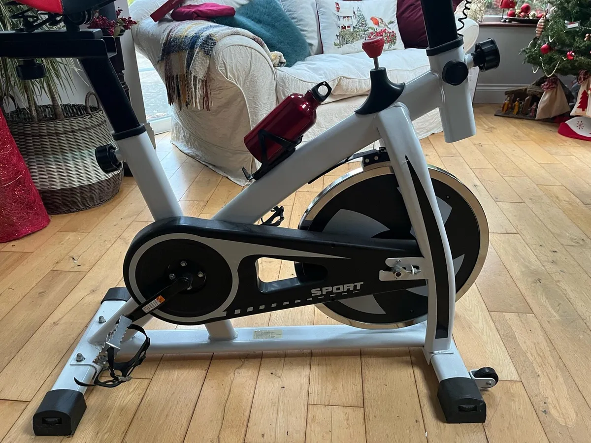 Exercise bike - Image 1