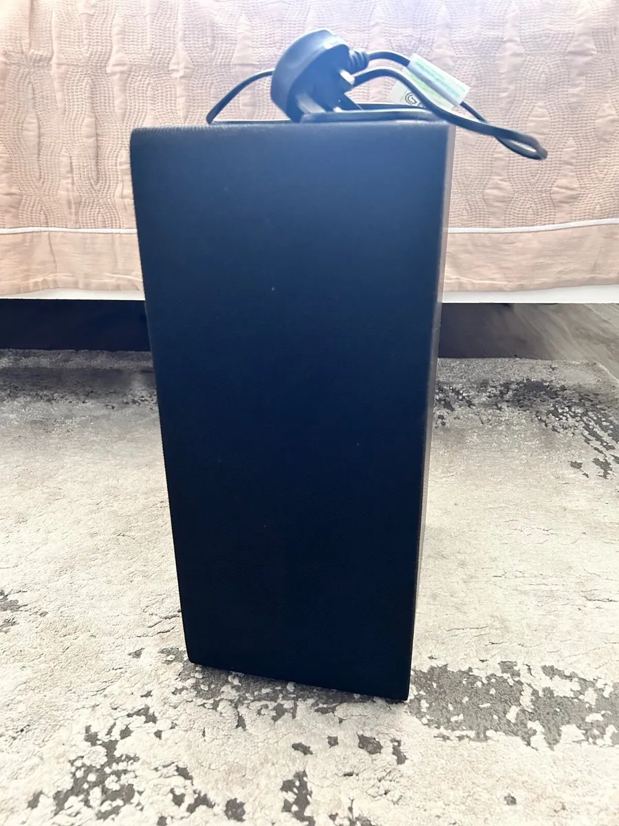 LG Soundbar with Speaker - Image 2