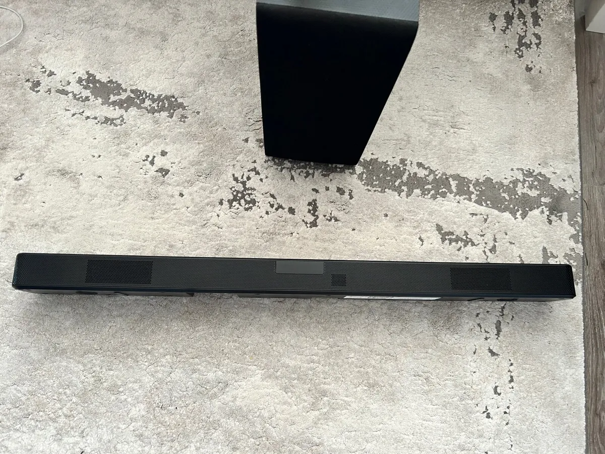 LG Soundbar with Speaker - Image 3