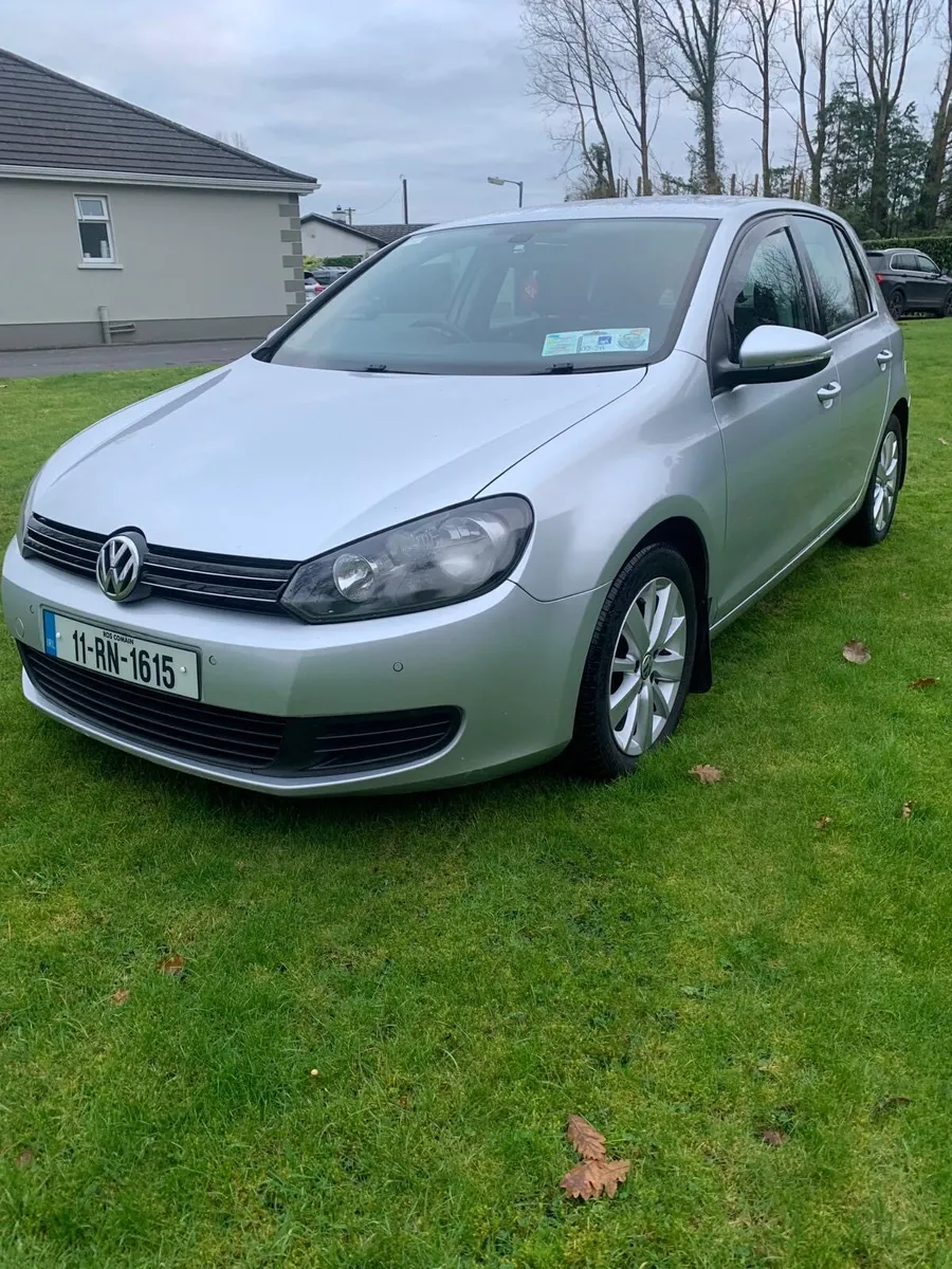 11 VW GOLF 1.6 - Image 2