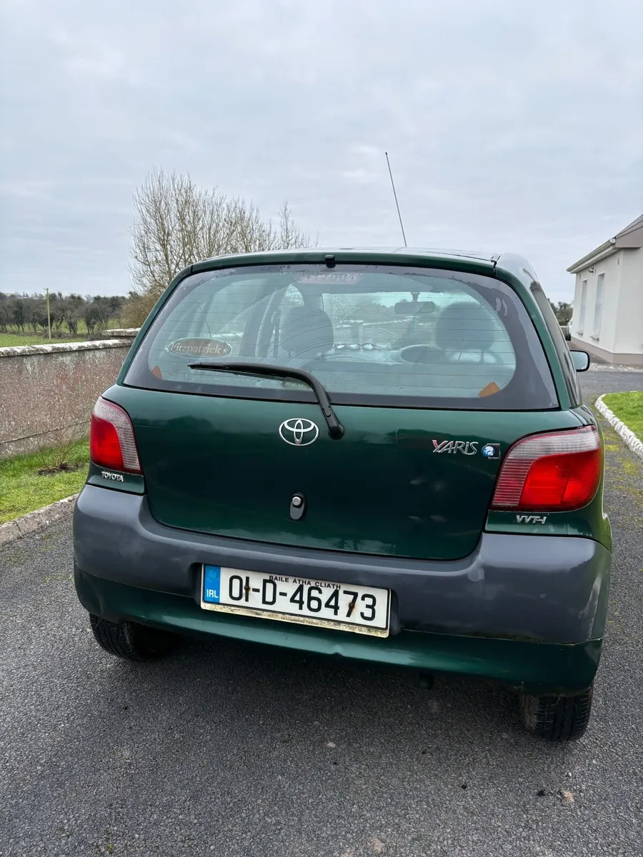 Toyota Yaris 2001 - Image 4