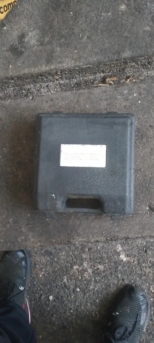 12v impact wrench new in the box never used - Image 2