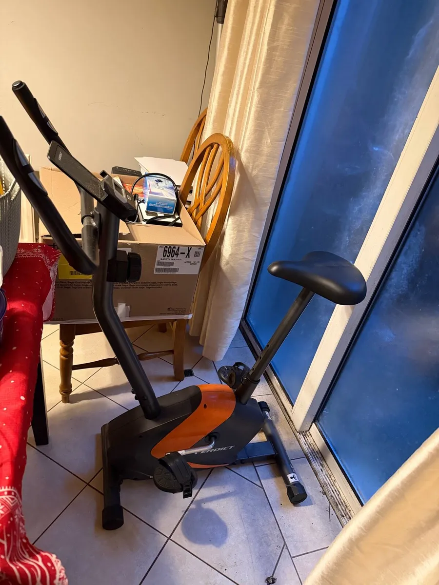 Exercise bike - Image 1