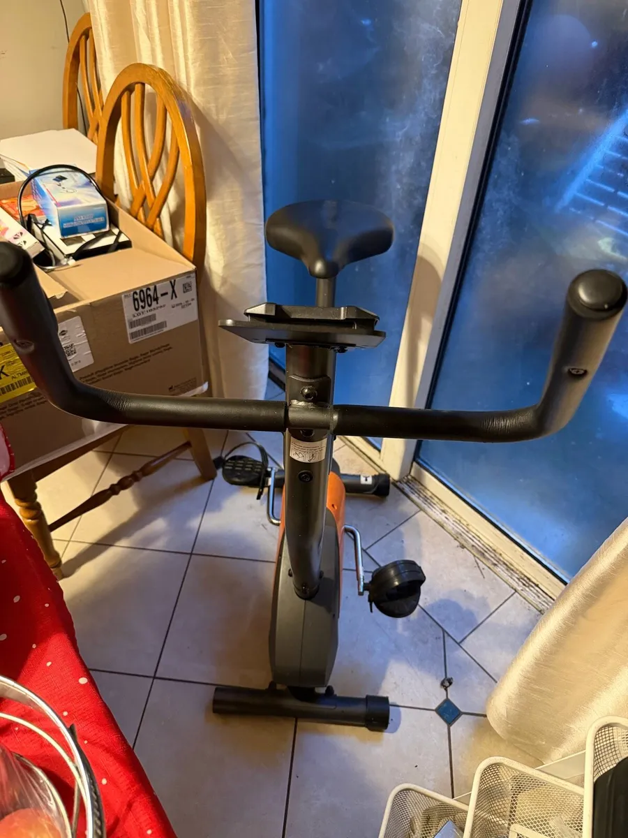 Exercise bike - Image 2