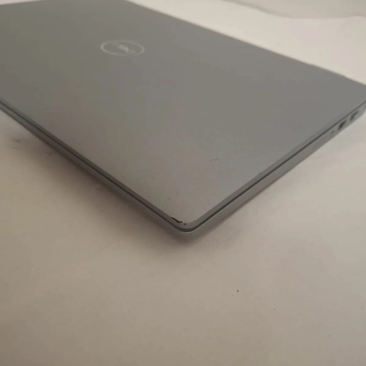 Dell Latitude 5330 | i5-1245U | 16GB RAM | 256GB - Image 4