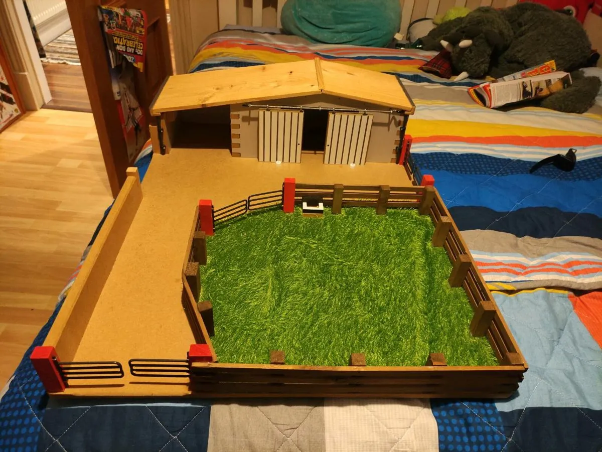 Millwood farm set - Image 2