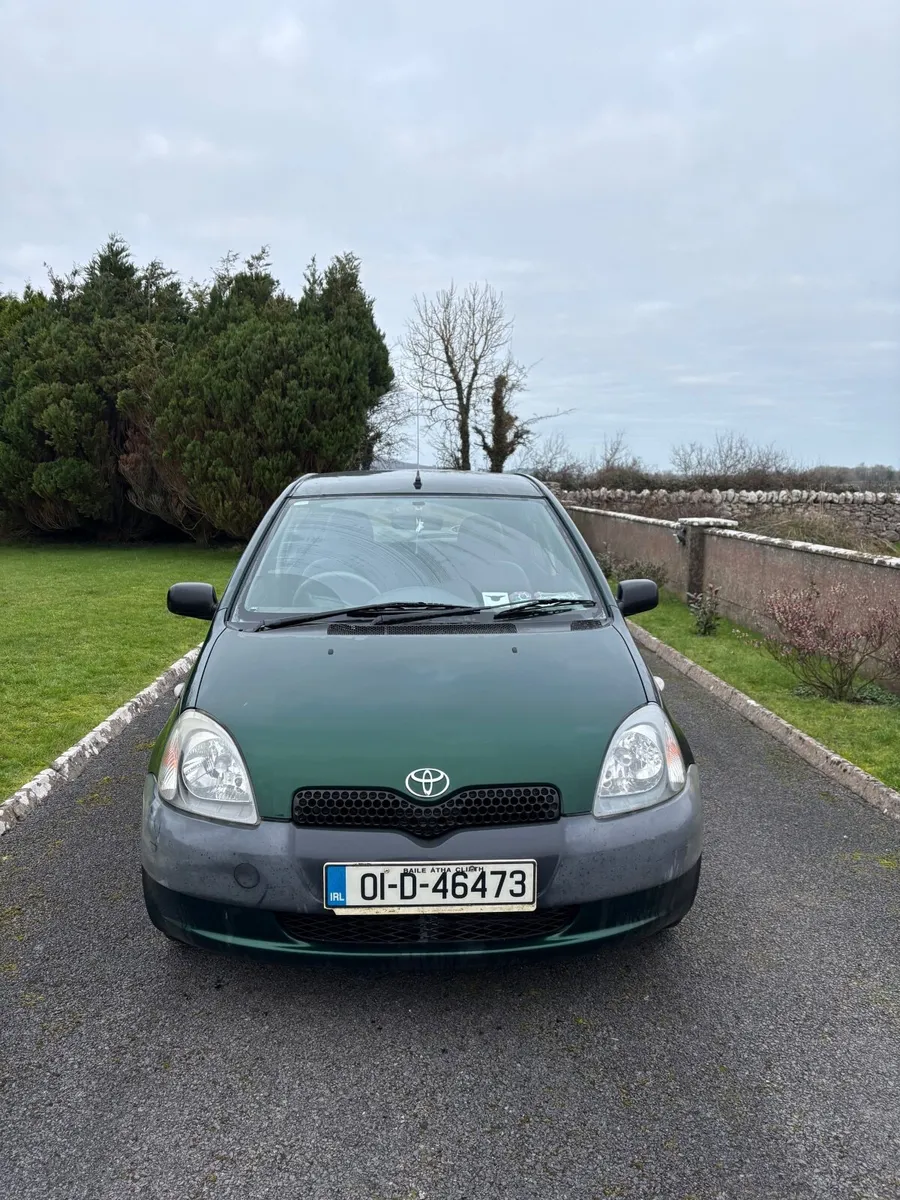 Toyota Yaris 2001 - Image 1