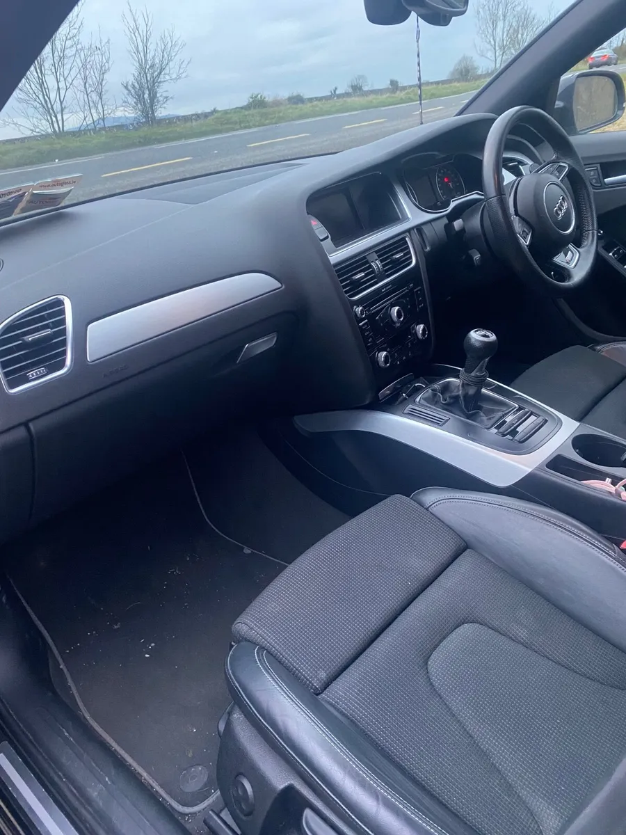 Audi A4 2015 - Image 4