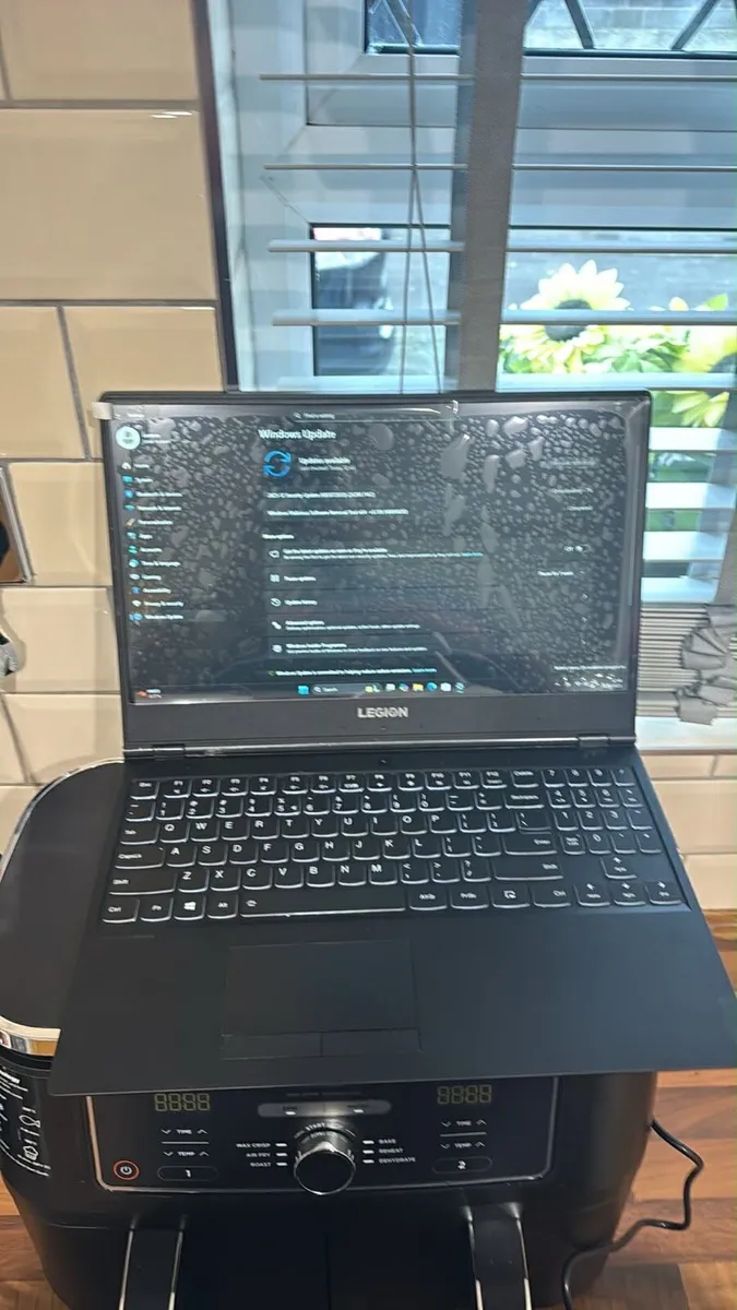Laptop - Image 1