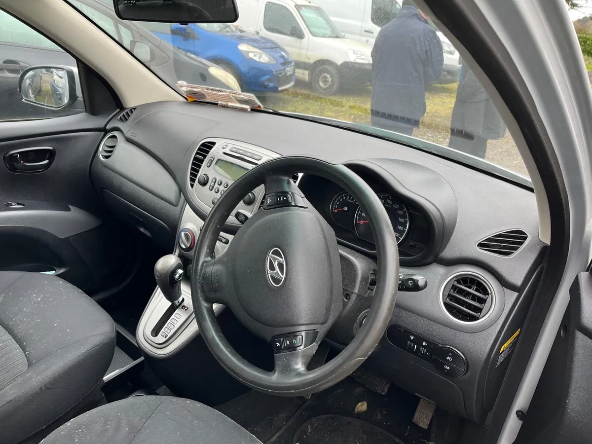 Hyundai i10 AUTOMATIC NCT AUGUST 2026 - Image 1