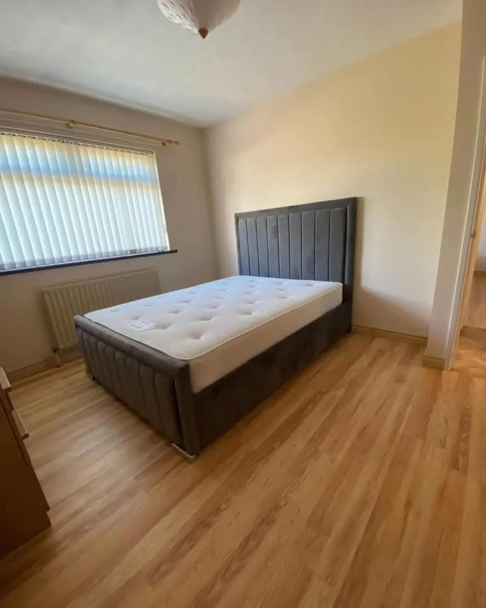 " Queen Size Beds With Orthopaedics Spring metres" - Image 2