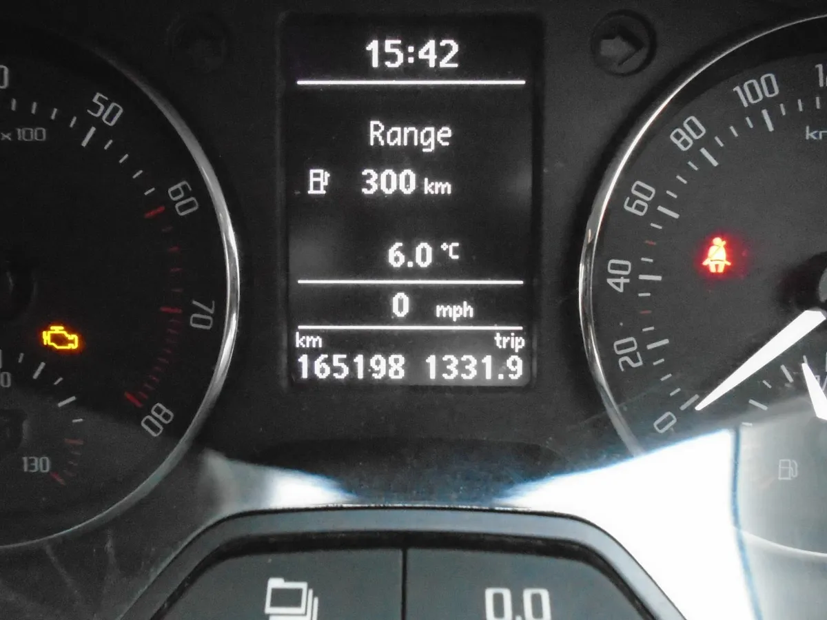 Skoda Fabia 2011 - Image 2