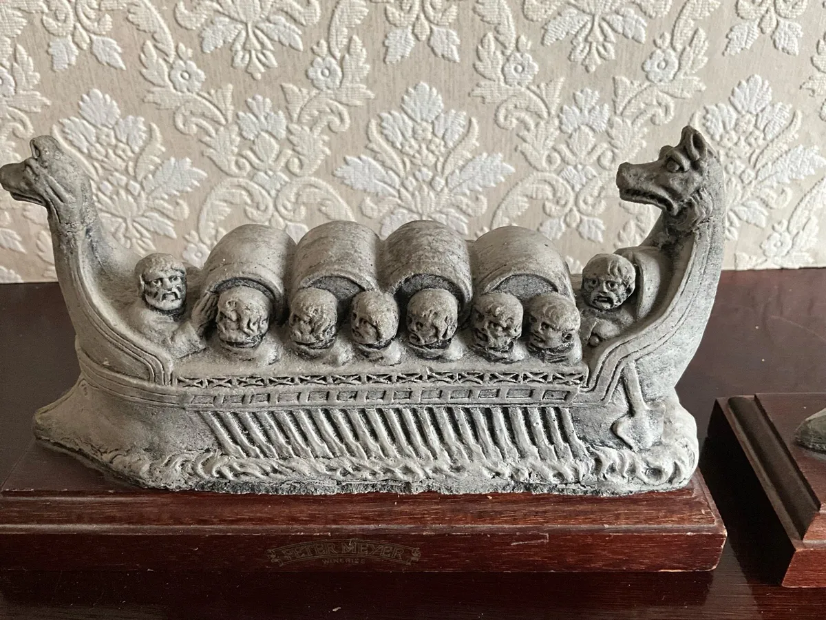Pair of Viking Dragon Ship Dragon Boats Wine Ships - Image 2