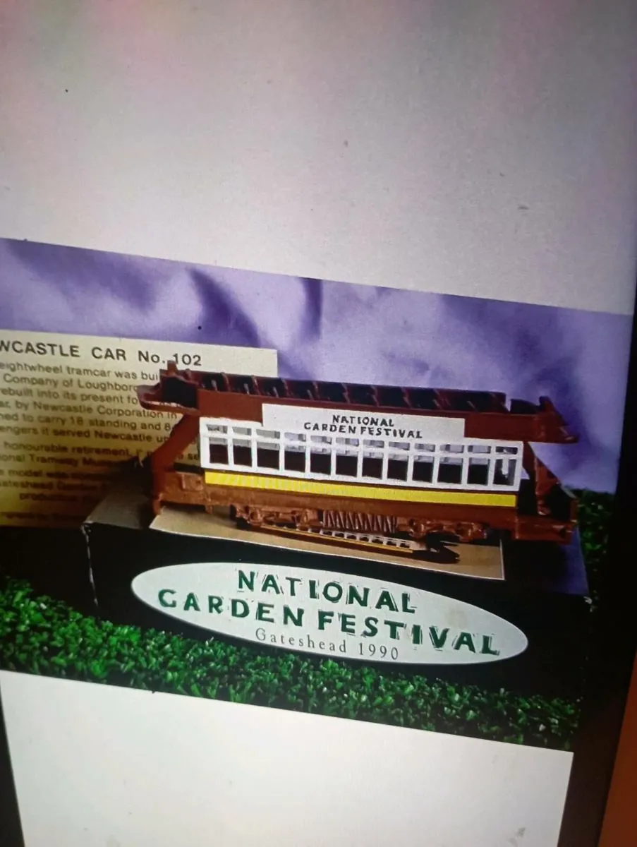VINTAGE LIMITED EDITION METAL GATESHEAD  TRAM - Image 2