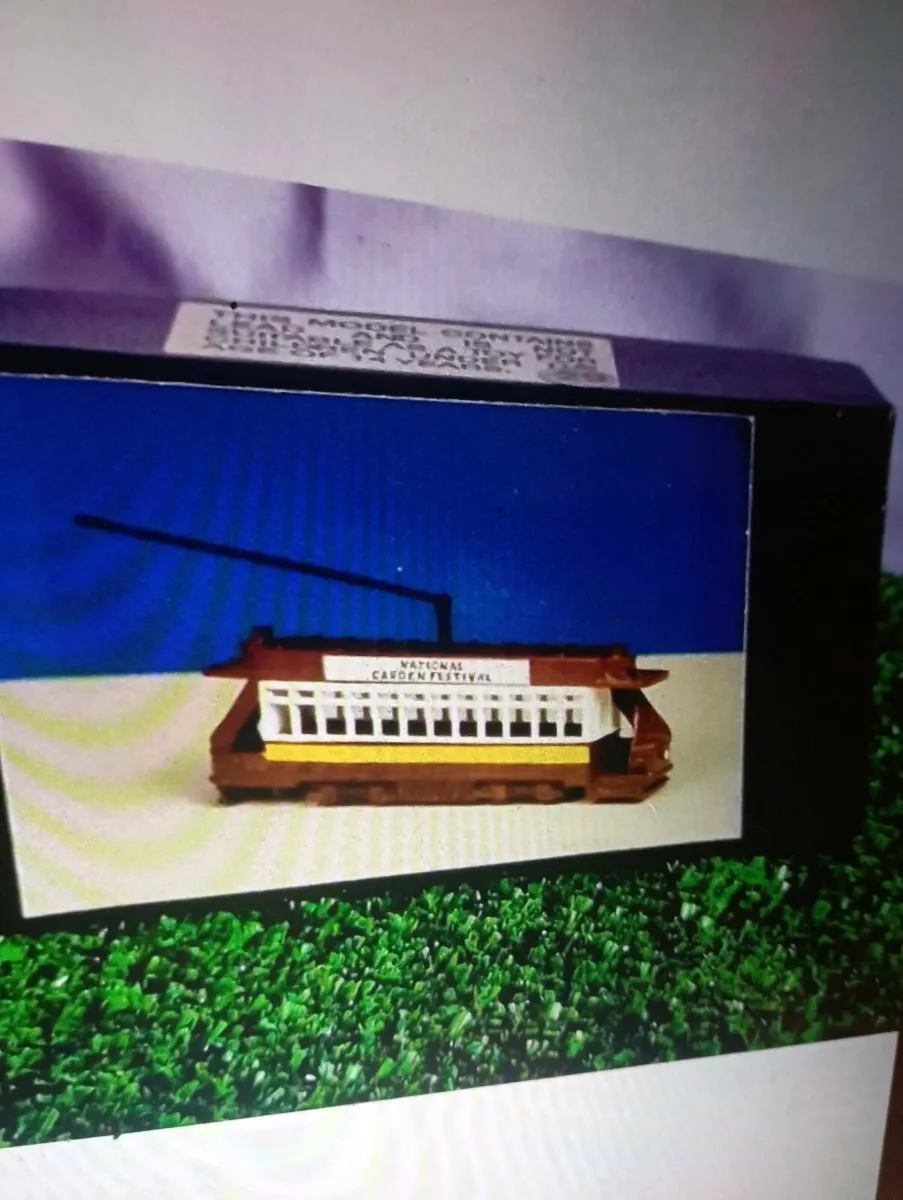 VINTAGE LIMITED EDITION METAL GATESHEAD  TRAM - Image 4