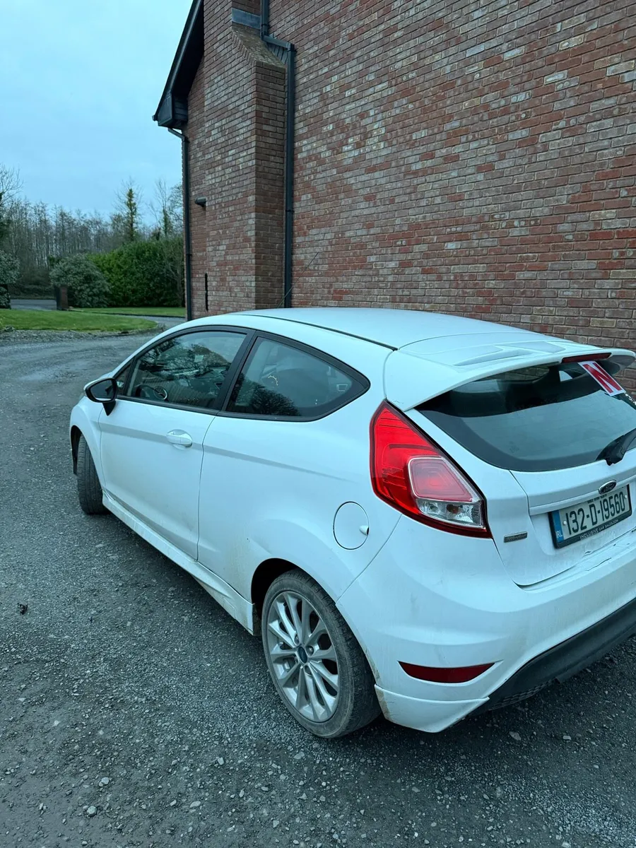 Ford Feista Ecoboost Zetec S - Image 3
