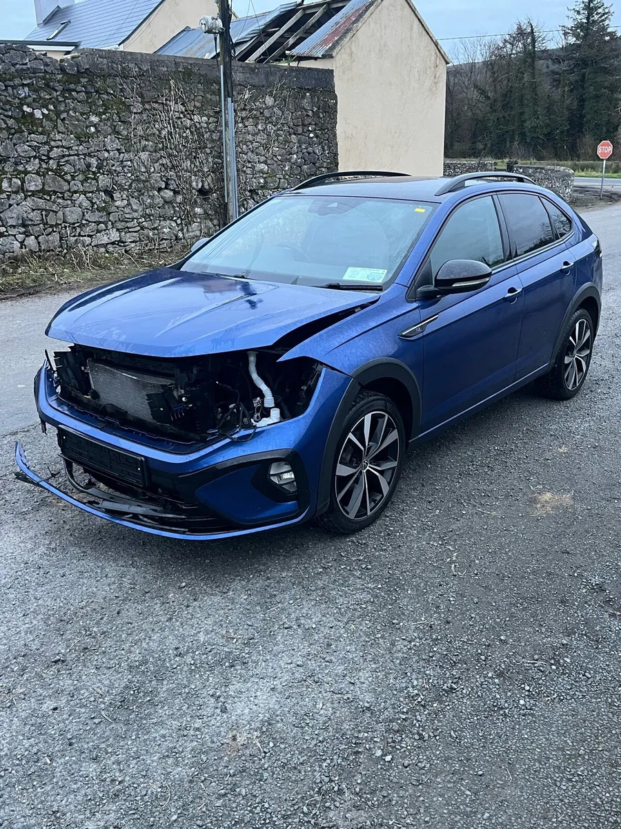 2022 vw Tiago r line 1 litre tsi - Image 3